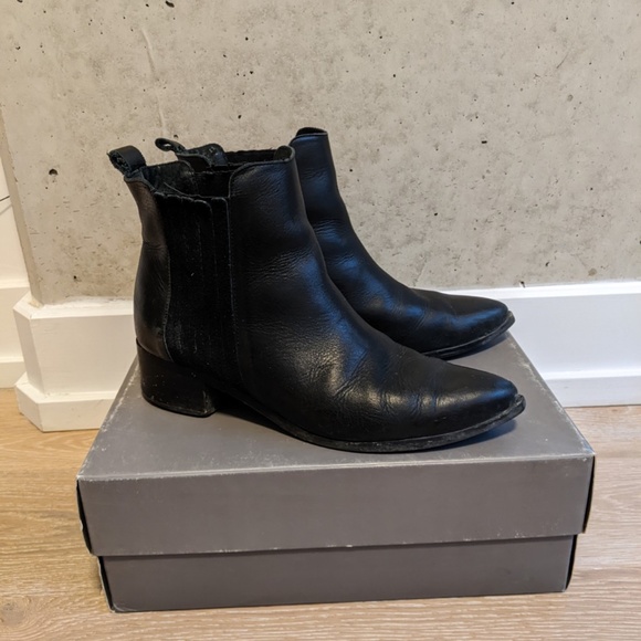Vera Moda Maria black leather Chelsea boots, shoes US 7/ EU 38 (fits like US 8) - Picture 5 of 6
